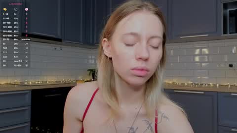 Snapshot of blondekelly chatting on 06-01-26, 04:09 Kelly online show from 06-01-26, 04:09