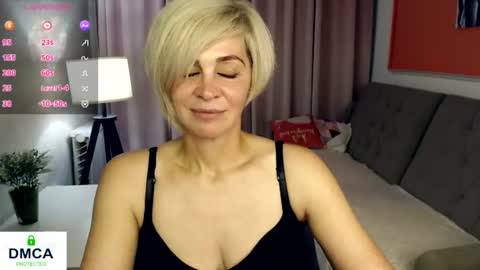 Snapshot of blondemommy_77 chatting on 07-23-26, 05:44 Lola online show from 07-23-26, 05:44