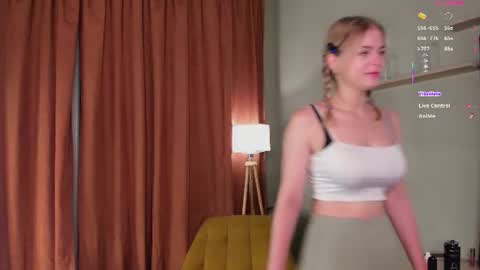 Snapshot of blondensinful chatting on 07-16-26, 08:20 blondensinful online show from 07-16-26, 08:20