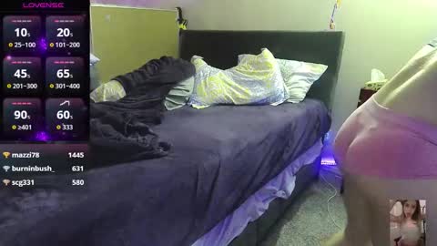 Bubbles online show from 11-08-25, 01:50