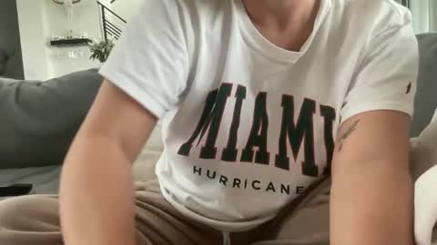 IM TRYNG online show from 11-01-25, 06:21