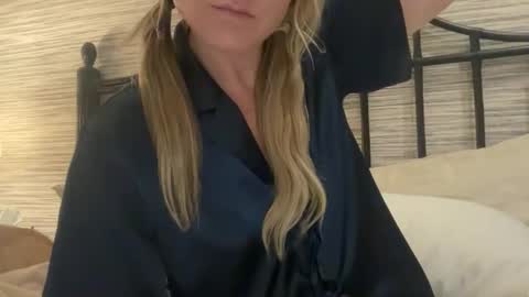 IM TRYNG online show from 03-24-26, 06:18