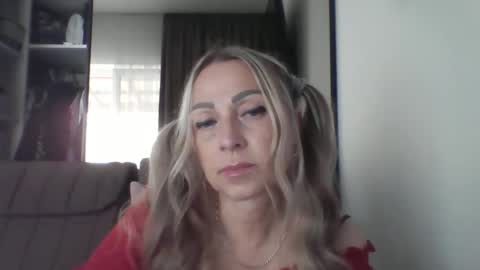 Snapshot of blondkitti chatting on 09-09-25, 07:52 Iren online show from 09-09-25, 07:52