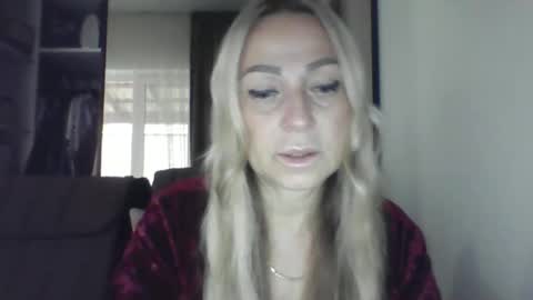 Snapshot of blondkitti chatting on 09-12-25, 08:14 Iren online show from 09-12-25, 08:14