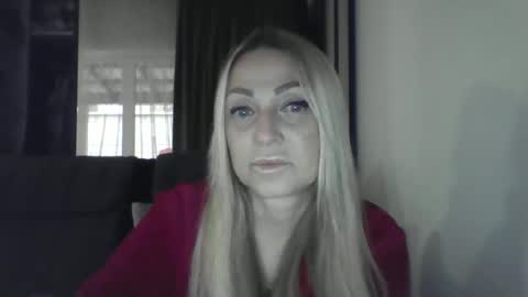 Snapshot of blondkitti chatting on 10-03-25, 01:30 Iren online show from 10-03-25, 01:30