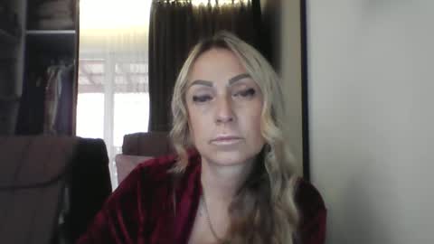 Snapshot of blondkitti chatting on 10-14-25, 08:26 Iren online show from 10-14-25, 08:26