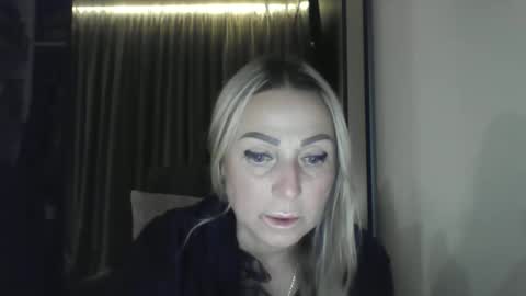 Snapshot of blondkitti chatting on 10-17-25, 07:38 Iren online show from 10-17-25, 07:38