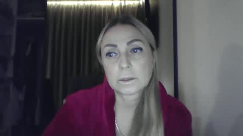 Snapshot of blondkitti chatting on 11-06-25, 03:02 Iren online show from 11-06-25, 03:02