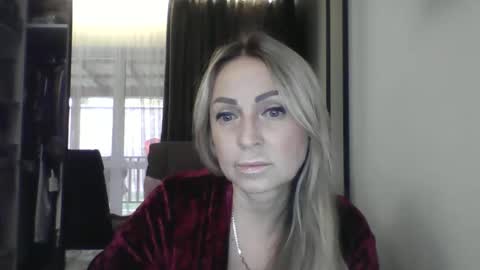 Snapshot of blondkitti chatting on 11-08-25, 10:04 Iren online show from 11-08-25, 10:04