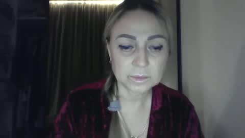 Snapshot of blondkitti chatting on 11-18-25, 07:29 Iren online show from 11-18-25, 07:29
