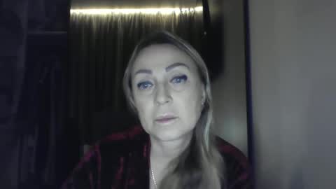 Snapshot of blondkitti chatting on 11-21-25, 07:12 Iren online show from 11-21-25, 07:12