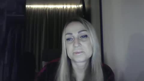 Snapshot of blondkitti chatting on 11-25-25, 07:14 Iren online show from 11-25-25, 07:14