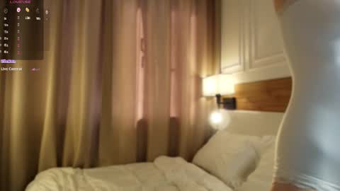 Snapshot of blondoll chatting on 06-10-26, 01:39 blondoll online show from 06-10-26, 01:39