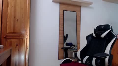 blondyelena online show from 02-19-25, 08:22