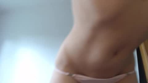 Snapshot of blondyelena chatting on 04-21-26, 07:14 blondyelena online show from 04-21-26, 07:14