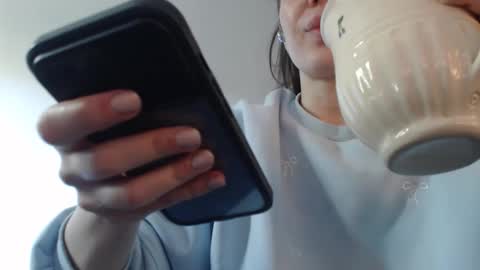 Snapshot of blondyelena chatting on 05-04-26, 05:47 blondyelena online show from 05-04-26, 05:47