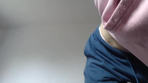 Snapshot of blondyelena chatting on 05-11-26, 07:36 blondyelena online show from 05-11-26, 07:36