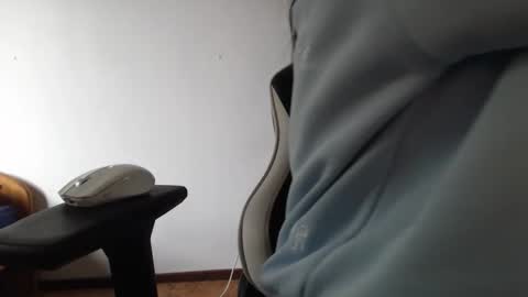 Snapshot of blondyelena chatting on 06-01-26, 05:31 blondyelena online show from 06-01-26, 05:31
