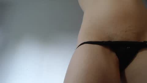Snapshot of blondyelena chatting on 07-27-26, 06:31 blondyelena online show from 07-27-26, 06:31
