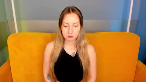 Snapshot of blondyjolly chatting on 03-03-26, 01:23 blondyjolly online show from 03-03-26, 01:23