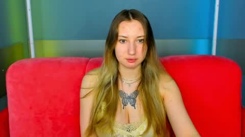 Snapshot of blondyjolly chatting on 04-01-26, 01:17 blondyjolly online show from 04-01-26, 01:17