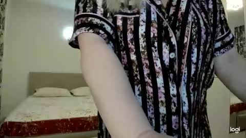 blondysarah online show from 02-27-26, 10:43