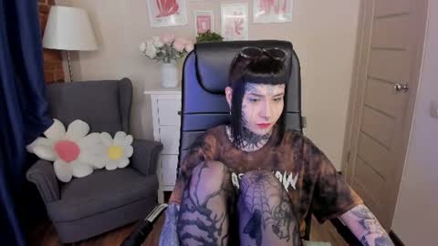 Snapshot of blood__mary chatting on 06-19-26, 11:36 Mary online show from 06-19-26, 11:36