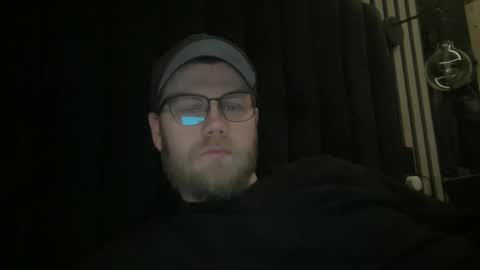 Snapshot of bloodbank23 chatting on 12-12-24, 04:10 Thomas online show from 12-12-24, 04:10