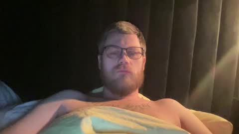 Snapshot of bloodbank23 chatting on 01-11-25, 09:26 Thomas online show from 01-11-25, 09:26