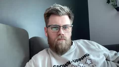 Snapshot of bloodbank23 chatting on 02-15-25, 01:05 Thomas online show from 02-15-25, 01:05