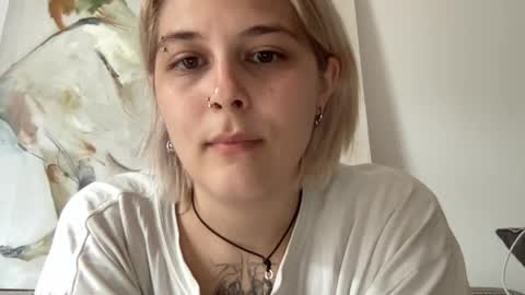 Ella online show from 07-04-26, 08:42
