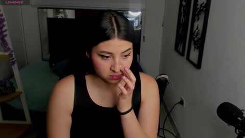 Snapshot of bloom_winxx chatting on 02-07-26, 02:48 bloom_winxx online show from 02-07-26, 02:48