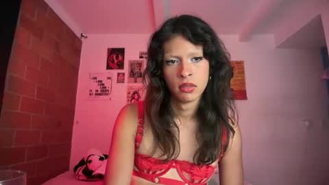 Bella Bloom ts online show from 11-17-25, 06:19