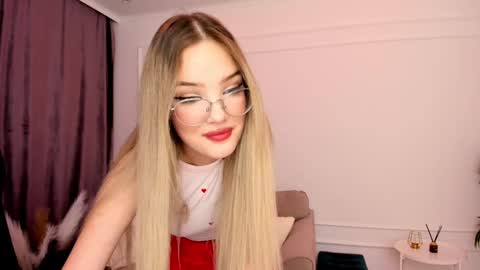 Sophia online show from 02-07-25, 02:47