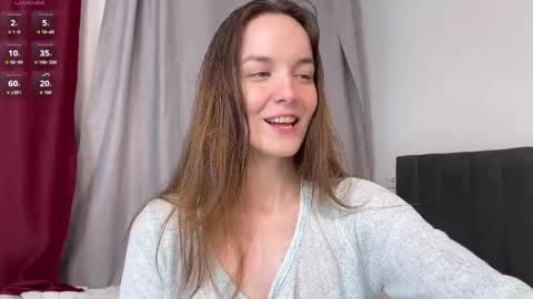 Snapshot of bloomyblue chatting on 05-19-26, 08:15 bloomyblue online show from 05-19-26, 08:15