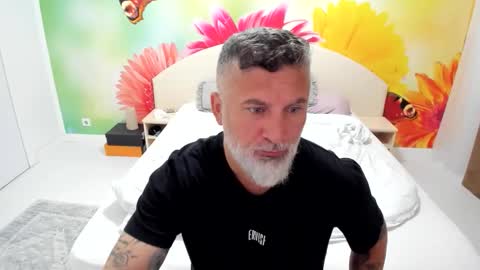 Nico online show from 11-26-25, 05:41