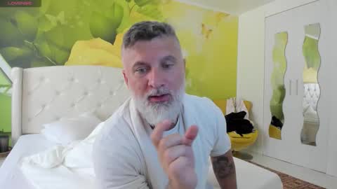 Snapshot of blowmyxxl chatting on 03-25-26, 01:06 Nico online show from 03-25-26, 01:06