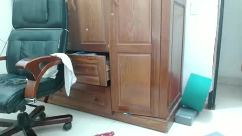 blowy079 online show from 10-24-25, 07:16