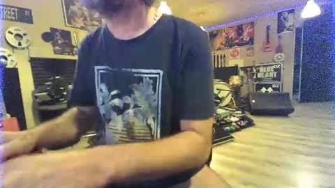 Snapshot of blue73524833 chatting on 04-15-26, 12:17 blue73524833 online show from 04-15-26, 12:17