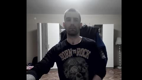 Snapshot of blue_eyed_wolf chatting on 02-02-26, 08:51 Runaway online show from 02-02-26, 08:51