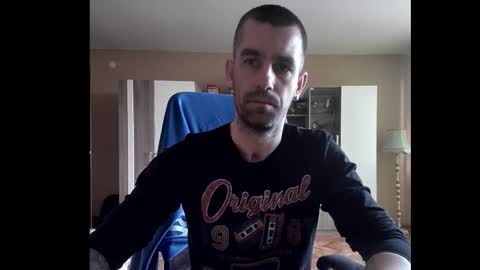 Snapshot of blue_eyed_wolf chatting on 02-03-26, 02:55 Runaway online show from 02-03-26, 02:55