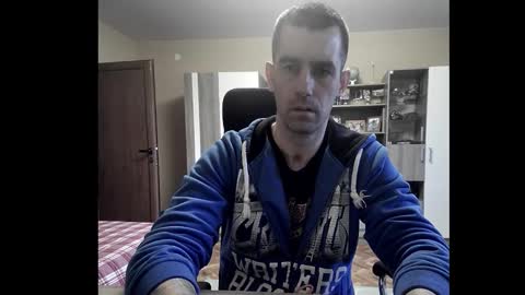 Snapshot of blue_eyed_wolf chatting on 02-05-26, 02:54 Runaway online show from 02-05-26, 02:54