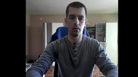 Snapshot of blue_eyed_wolf chatting on 02-19-26, 11:39 Runaway online show from 02-19-26, 11:39