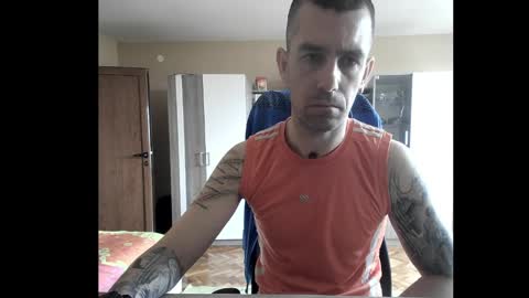 Snapshot of blue_eyed_wolf chatting on 05-31-26, 08:21 Runaway online show from 05-31-26, 08:21