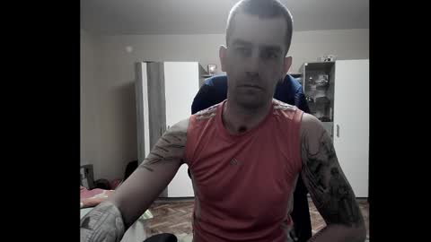 Snapshot of blue_eyed_wolf chatting on 06-03-26, 06:46 Runaway online show from 06-03-26, 06:46