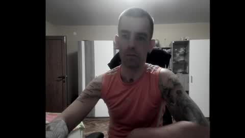 Snapshot of blue_eyed_wolf chatting on 06-29-26, 07:25 Runaway online show from 06-29-26, 07:25