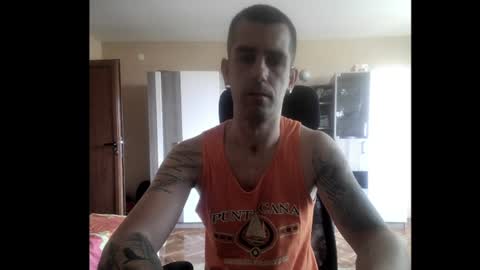 Snapshot of blue_eyed_wolf chatting on 07-06-26, 12:13 Runaway online show from 07-06-26, 12:13