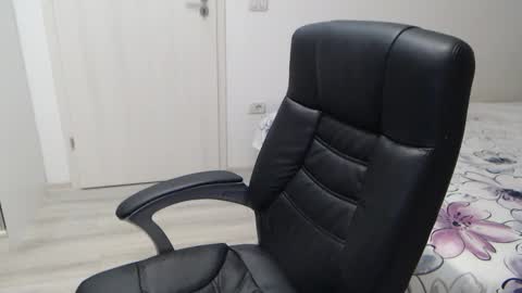 Juliet online show from 01-13-26, 05:18