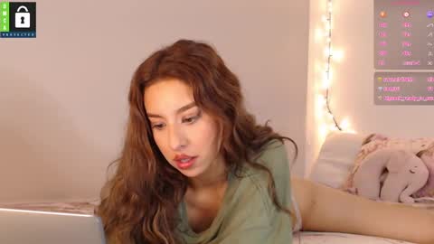 Snapshot of blue_nebula chatting on 03-06-25, 01:37 Blue online show from 03-06-25, 01:37