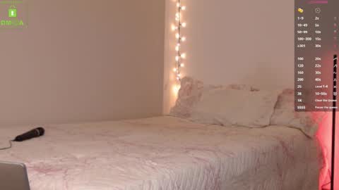 Snapshot of blue_nebula chatting on 09-21-25, 02:02 Blue online show from 09-21-25, 02:02